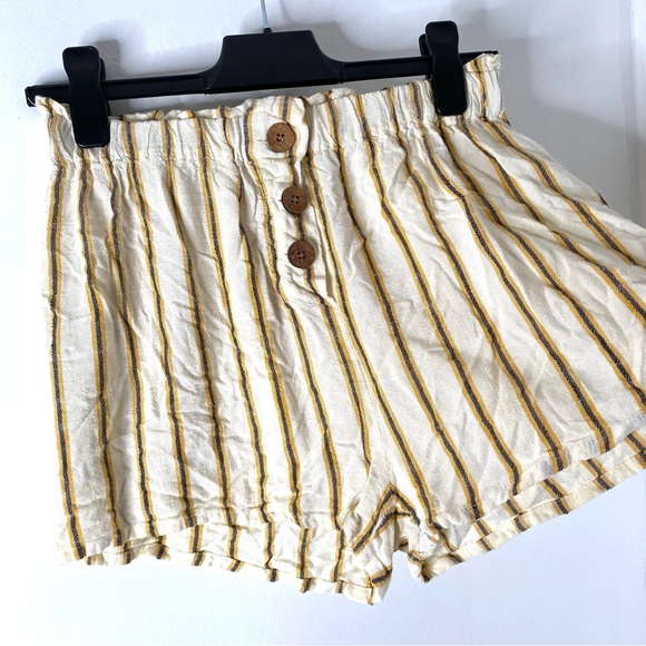 Primark Striped Neutral Shorts - Picture 3 of 5